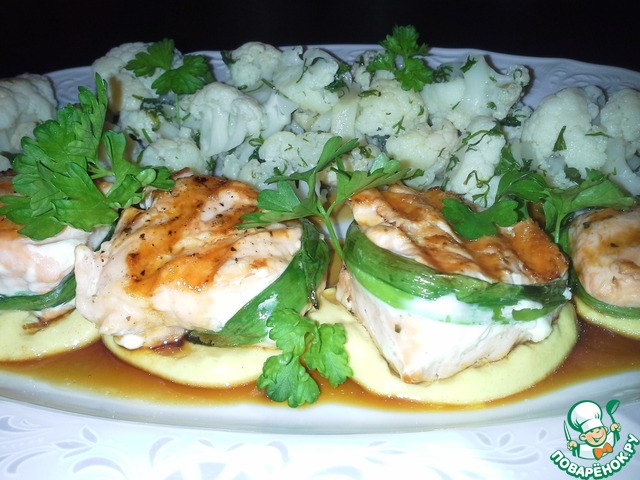 Medallions of salmon in a mustard sauce