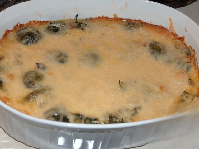 Спаржа под соусом