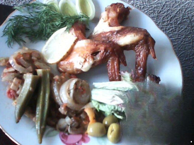 Chicken wings with garnish