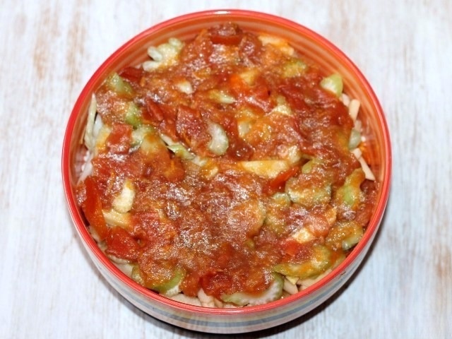 Fruit-and-vegetable stew in orange sauce