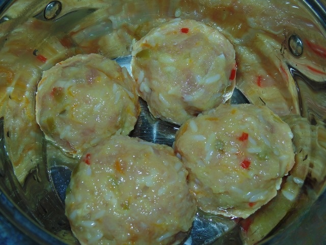 Baby meatballs with zucchini