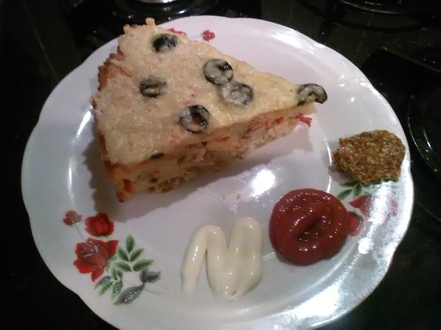 Pie-pie of potatoes and chicken