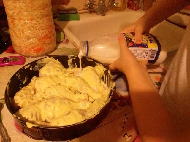 Legs in creamy garlic sauce