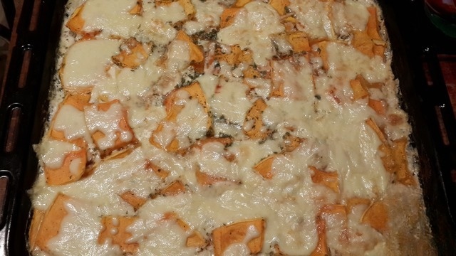 Chicken with pumpkin and cheese