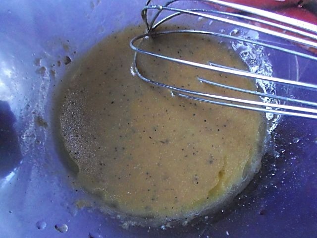 Шницели с ветчиной и сливочно-винным соусом