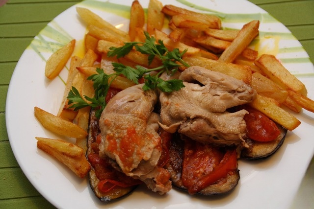 Chickens gherkins, stewed in white wine Australian