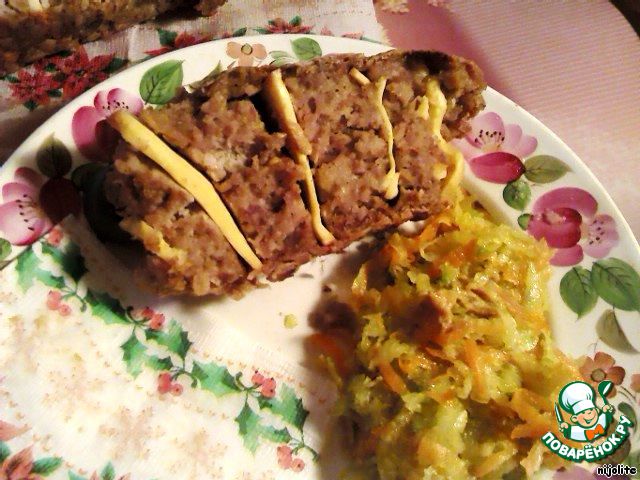 Мясо, запеченное с сыром и овсяными хлопьями