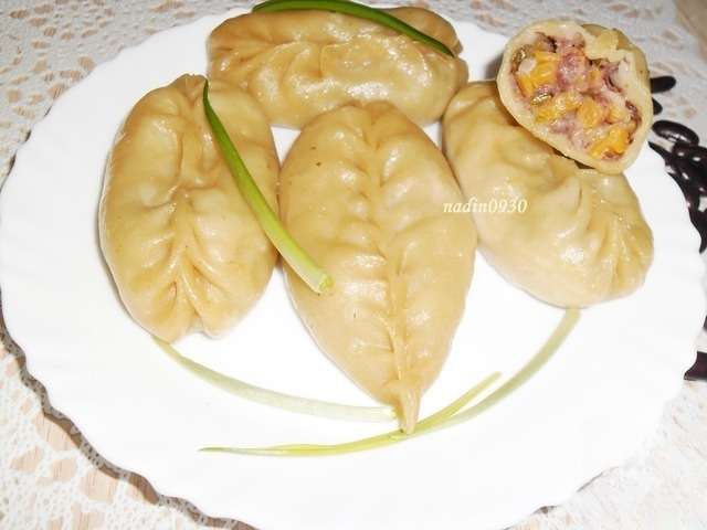 Vegetable dumplings with wild garlic