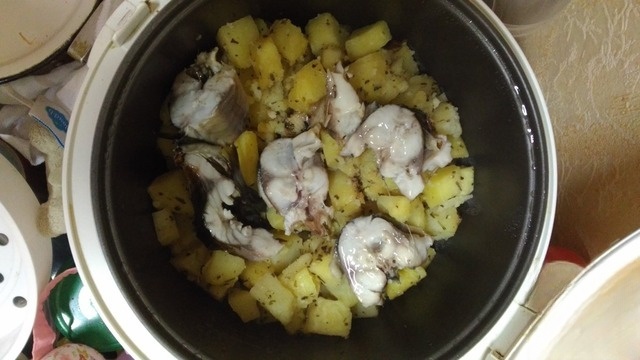 Скумбрия с картофелем