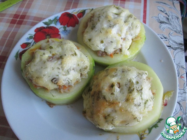 Фаршированные кабачки с мясом под сыром