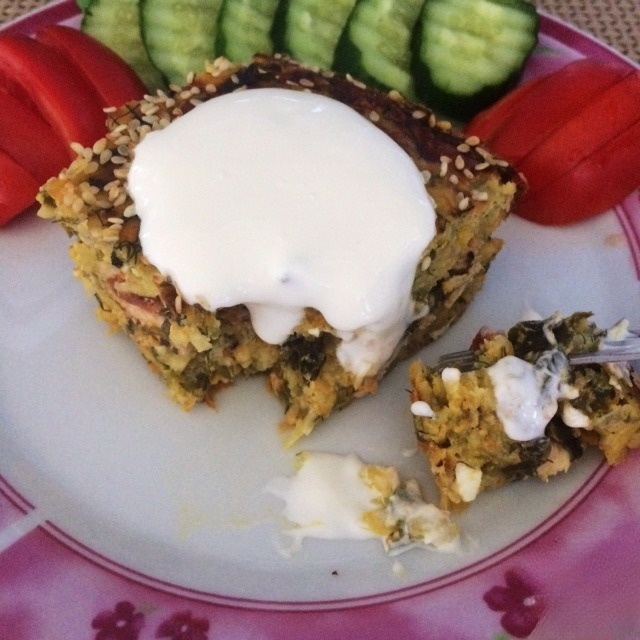 Картофельная запеканка с брынзой и шпинатом