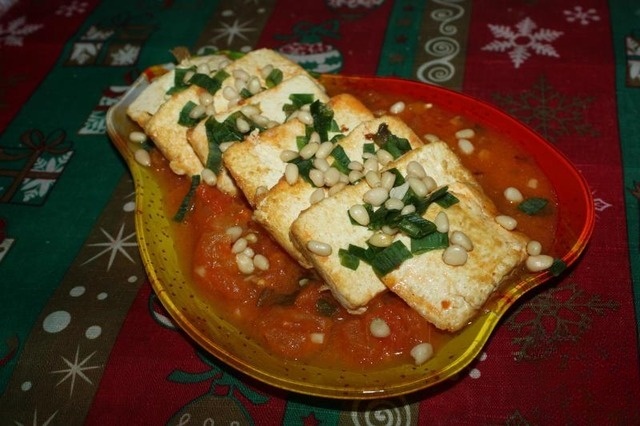 Tomato tofu with pine nuts