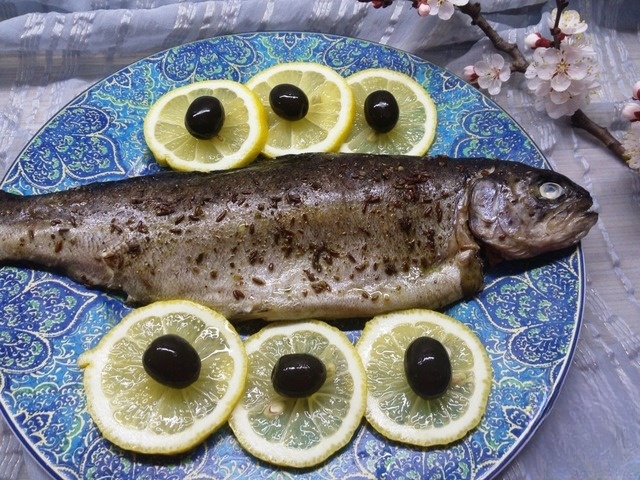 Baked trout with herbs
