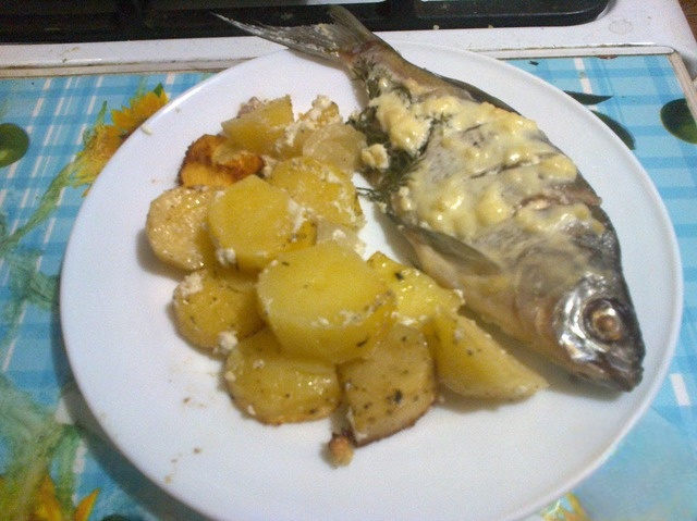 Baked river fish