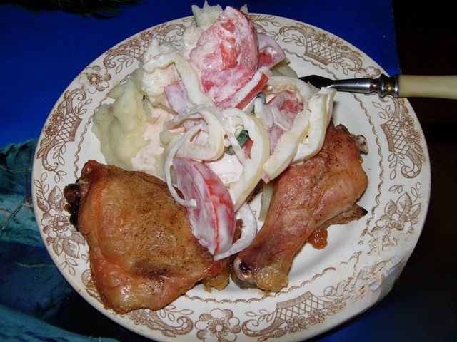 Картофельное пюре с печеной курицей