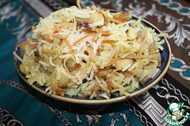 Pilaf with vermicelli and beans