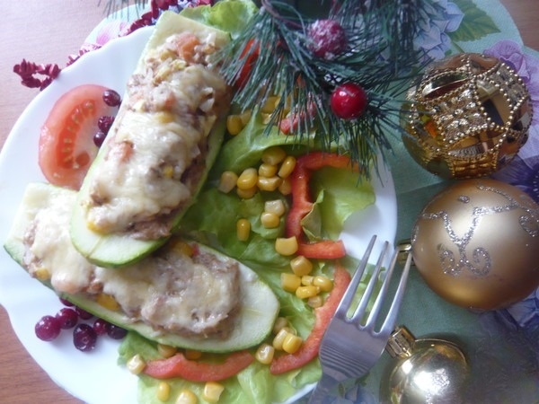 Кабачки с тунцом и рисом
