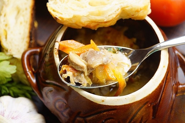 Chicken gizzards with vegetables 
