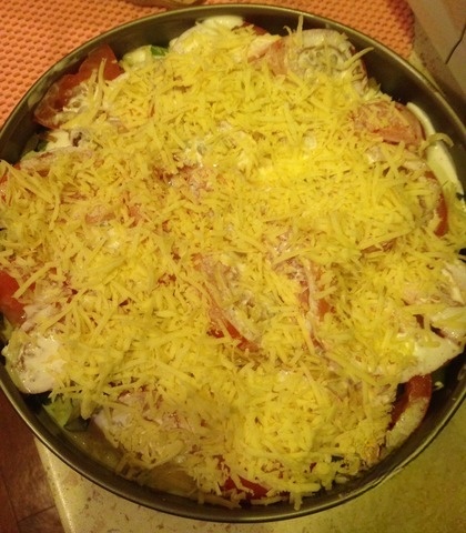 Куриные голени, запеченные с овощами