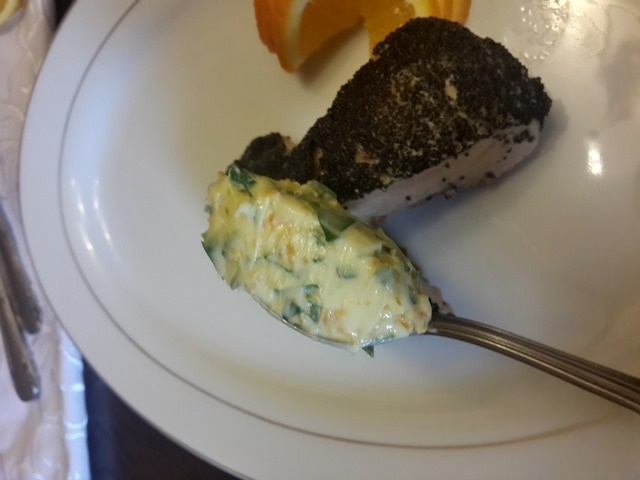 Chicken breast breaded in poppy