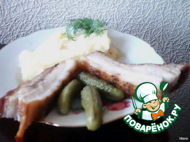 Свиная грудинка с вишней