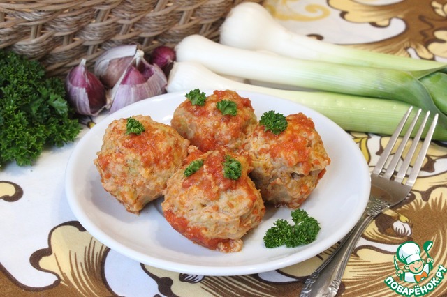 Meatballs with Savoy cabbage