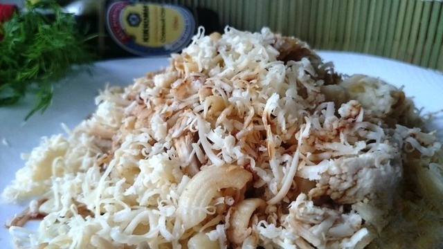 Pasta with chicken and soy sauce