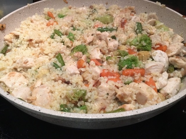 Булгур с овощами и курицей