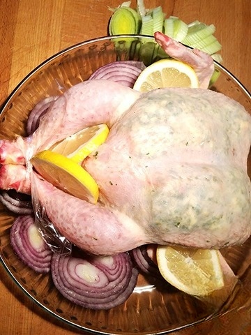 Курица с тархуном, запеченная в духовке