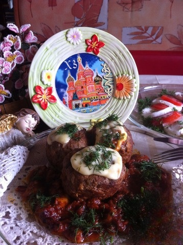 Пасхальные мясные куличи в томатном соусе