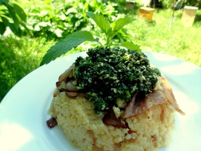 Millet with bacon and green sauce