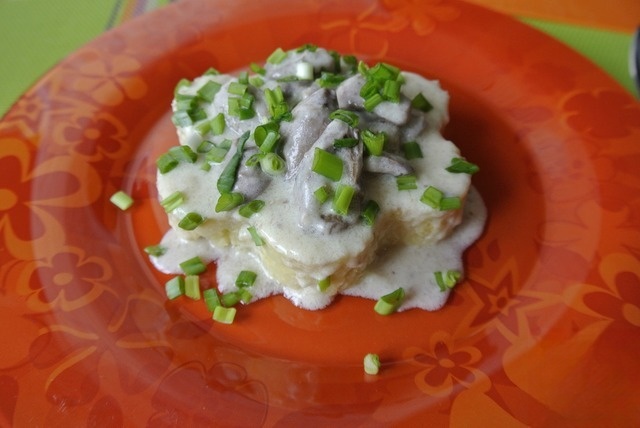 Пшено с куриными сердечками в сливках