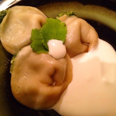 Momo with spinach and cheese