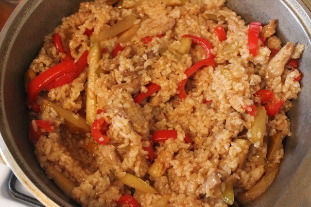 Fried rice with pork and peppers
