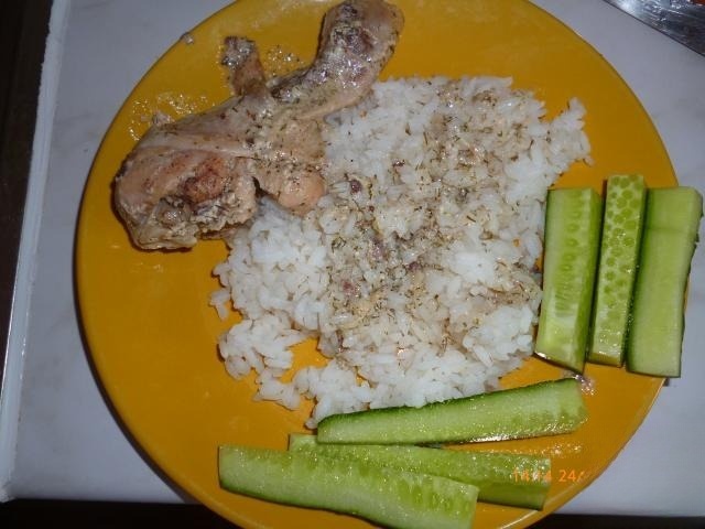 Курочка в сметанно-чесночном соусе