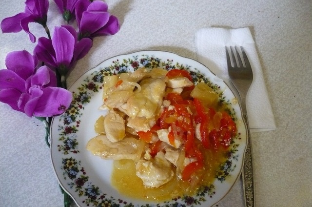 Chicken breast with pineapple in sweet and sour sauce