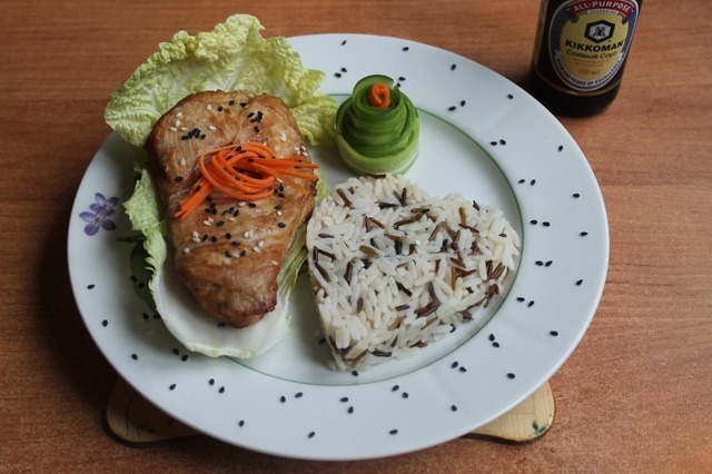 Chicken in sesame-soy marinade