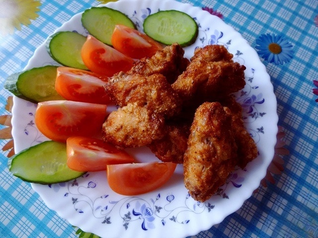 Chicken wings, deep fried