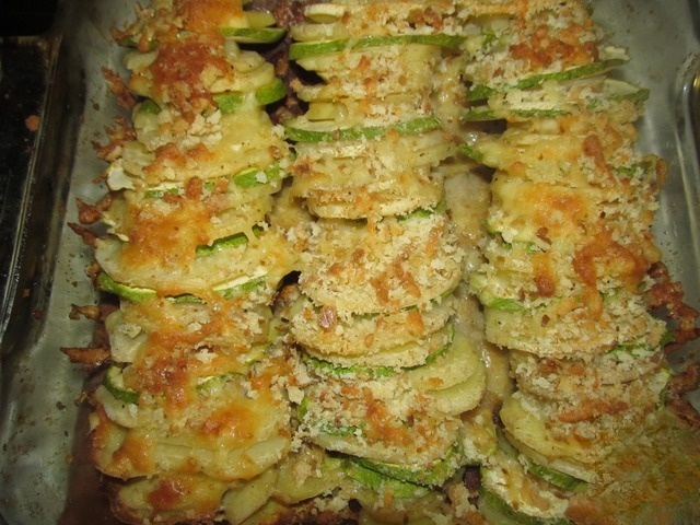 Gratin of potatoes and courgettes