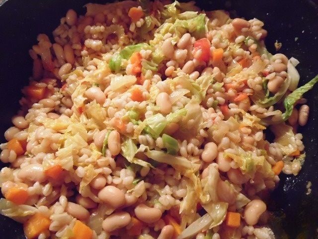 Stew with pearl barley and Savoy cabbage