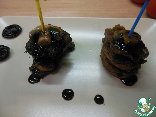 Свиные башенки под соусом