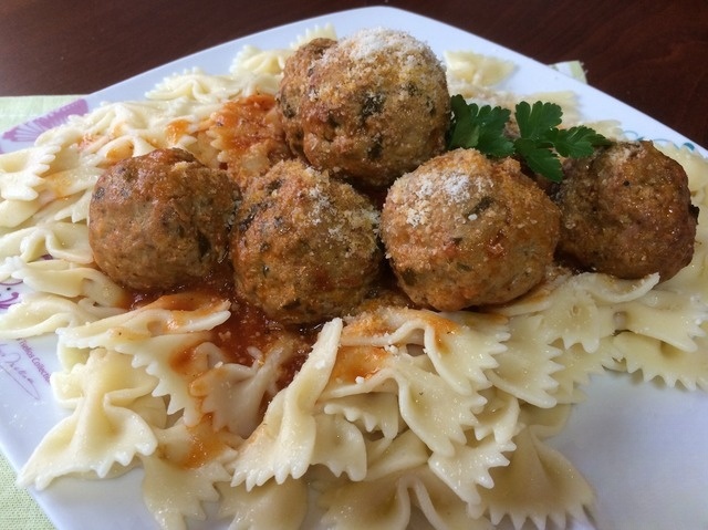 Meatballs in tomato sauce