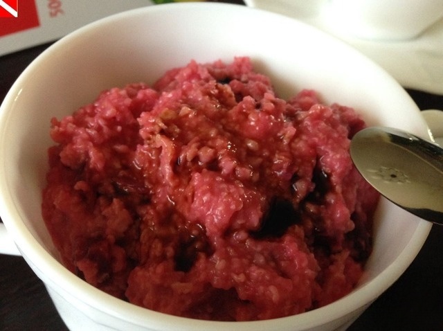 Oatmeal with beets