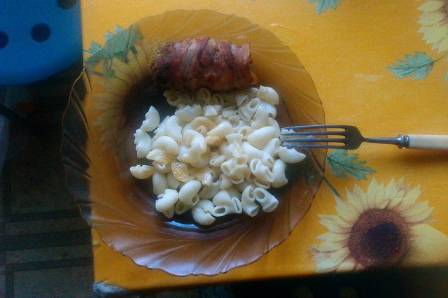 Куриные котлеты с яблоками в беконе