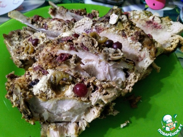 Свинина с клюквой и крыжовником