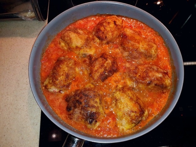 Курица в соусе