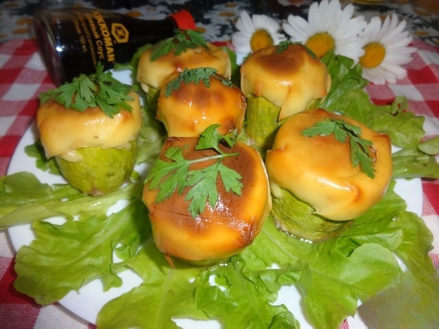 Young courgettes stuffed