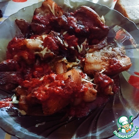 Корейка с клубничным соусом