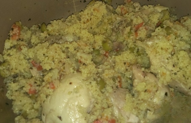 Курица с кус-кусом и оливками