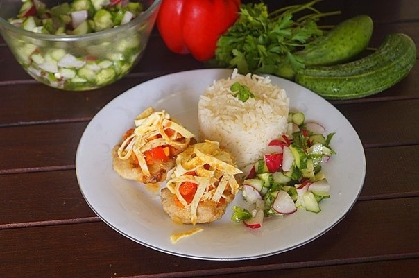 Meatballs with vegetables and rice